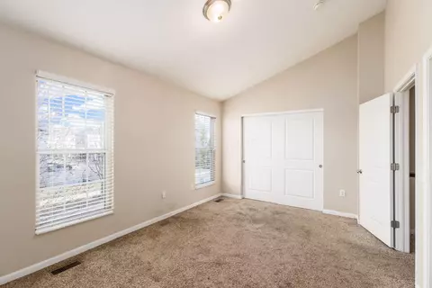 Bedroom - 5164 Twin Falls Dr, Dublin, OH 43016 photo 3 of 4