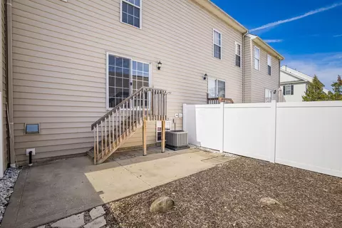 Exterior - 5164 Twin Falls Dr, Dublin, OH 43016 photo 4 of 6