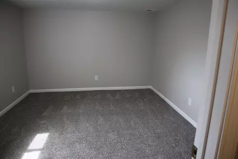 15 S Buckles Ave, Jamestown, OH 45335