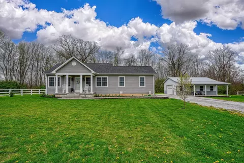 5293 Duvall Rd, Ashville, OH 43103