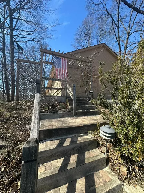 289 Bruce Ct, Westerville, OH 43081