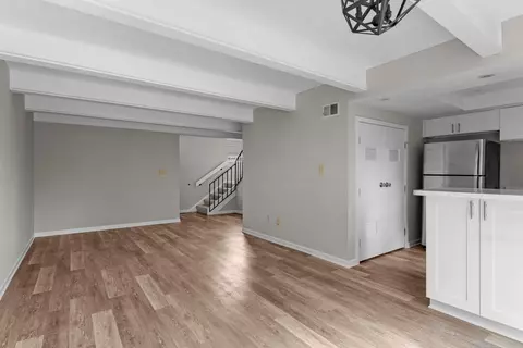 115 W Ticonderoga Dr #5E, Westerville, OH 43081