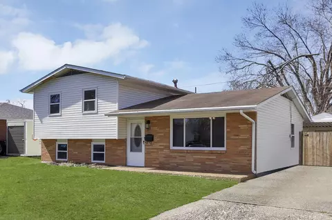 67 Fieldpoint Rd, Heath, OH 43056