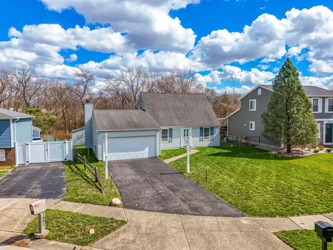 1488 Red Leaf Ln, Columbus, OH 43223
