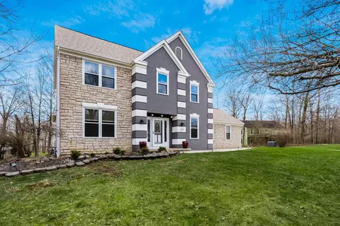7695 Kinneytuck Ct, Lewis Center, OH 43035