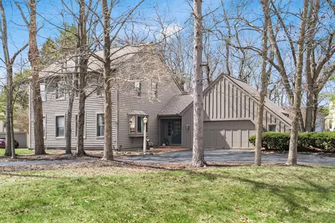 9051 Killochan Ct, Dublin, OH 43017