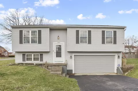 1012 Lateglow Ct, Newark, OH 43055