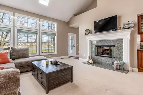 Living - 6465 Greenstone Loop, Dublin, OH 43016 photo 2 of 6