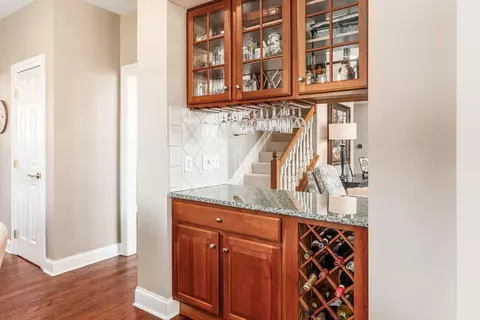 Kitchen - 6465 Greenstone Loop, Dublin, OH 43016 photo 7 of 7