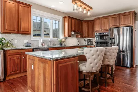 Kitchen - 6465 Greenstone Loop, Dublin, OH 43016 photo 1 of 7