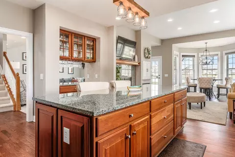 Kitchen - 6465 Greenstone Loop, Dublin, OH 43016 photo 3 of 7