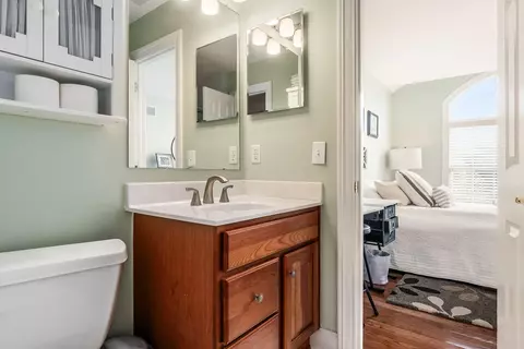 Bath - 6465 Greenstone Loop, Dublin, OH 43016 photo 8 of 9