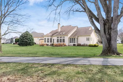 Exterior - 6465 Greenstone Loop, Dublin, OH 43016 photo 7 of 11