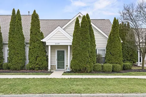 6049 Seabiscuit Dr, New Albany, OH 43054