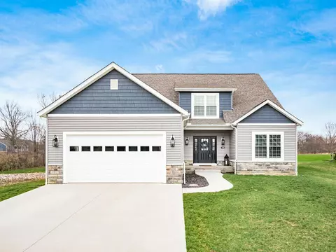 1254 Burkdale Dr, Marysville, OH 43040