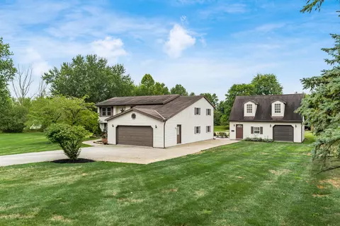 5213 Deeds Rd SW, Pataskala, OH 43062