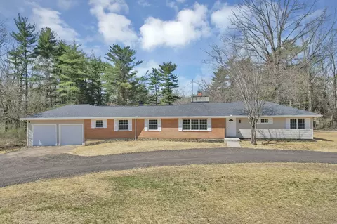 3301 Daglow Rd, Columbus, OH 43232