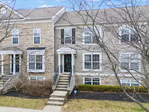 5273 Cross River Falls Blvd, Dublin, OH 43016