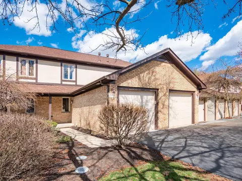 1612 Six Point Ct, Columbus, OH 43085