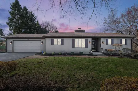 808 Southridge Dr, Mount Vernon, OH 43050