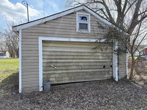 866 Adams St, Marion, OH 43302 photo 3