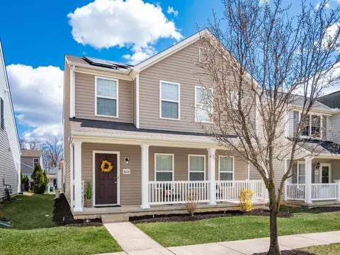 8674 Prairie Frost Ln, Lewis Center, OH 43035