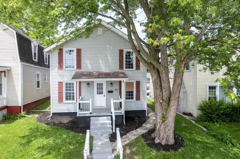 328 Broadway St, Washington Court House, OH 43160