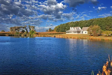15375 Mound Builders Rd NW, Glenford, OH 43739