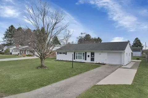 652 Karen Pkwy, Newark, OH 43055