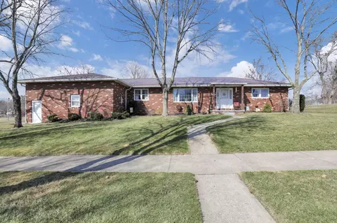 1605 Lexington Dr, Lancaster, OH 43130