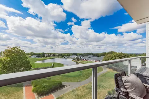 5339 Highpointe Lakes Dr #402, Westerville, OH 43081