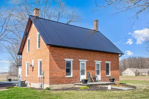 7277 Condit Rd, Centerburg, OH 43011