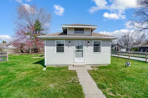 87 Central Ave, Buckeye Lake, OH 43008