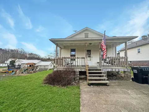 113 Chestnut St SE, Corning, OH 43730