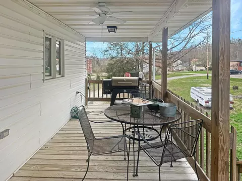113 Chestnut St SE, Corning, OH 43730 photo 14