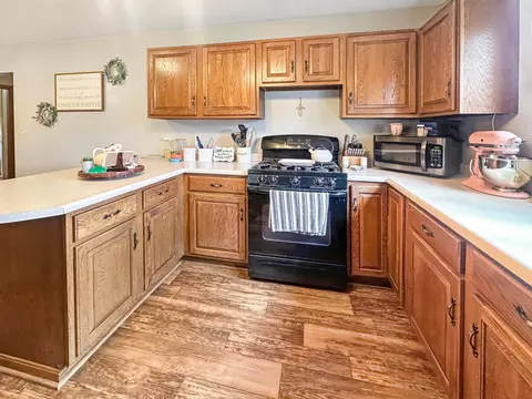 113 Chestnut St SE, Corning, OH 43730 photo 11