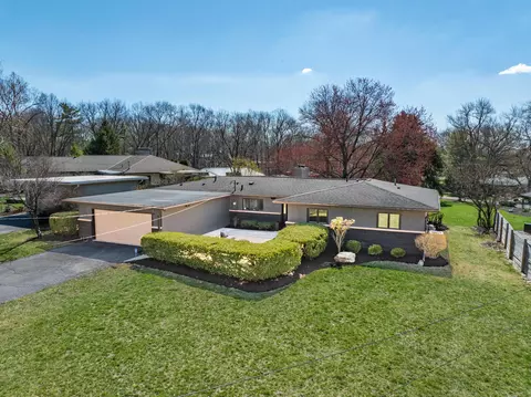 2849 Canterbury Ln, Columbus, OH 43221