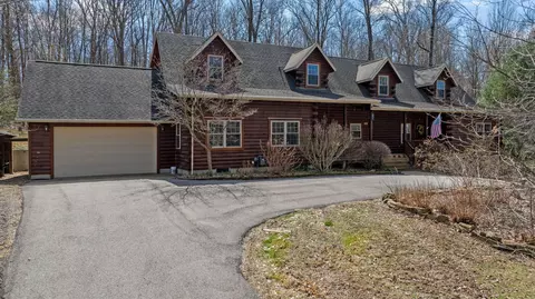 441 Grand Ridge Dr, Howard, OH 43028