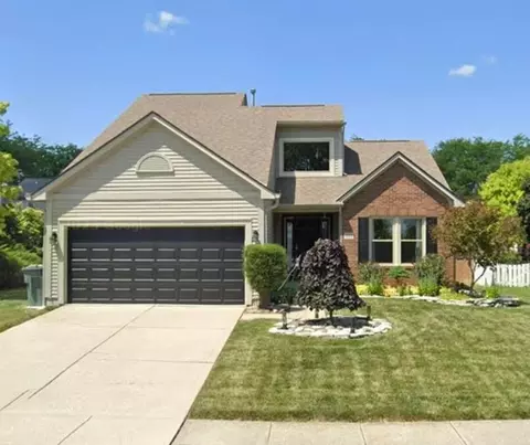 973 Portlock Dr, Columbus, OH 43228