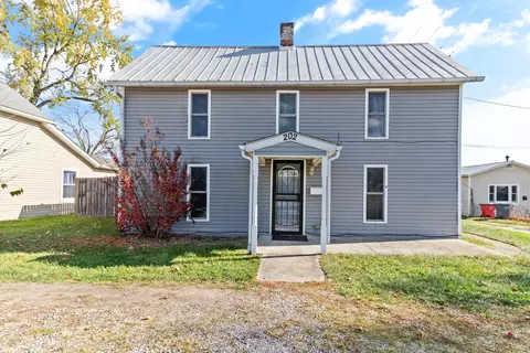 202 Randolph St, Ashville, OH 43103
