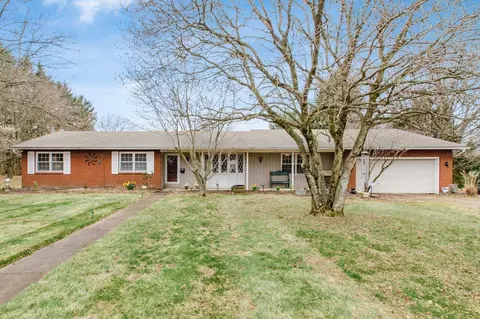 527 Twenty Grand Rd SW, Pataskala, OH 43062