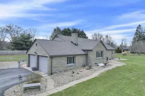 1746 Newark Granville Rd, Granville, OH 43023