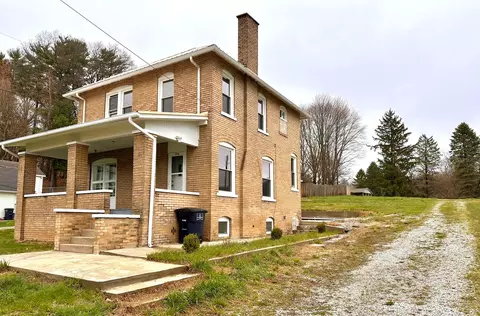 1714 Baltimore Rd NW, Lancaster, OH 43130
