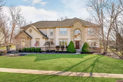 9411 Creighton Dr, Powell, OH 43065