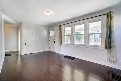 Living - 82 Schryver Rd, Columbus, OH 43207 photo 1 of 6