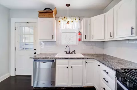 Kitchen - 82 Schryver Rd, Columbus, OH 43207 photo 4 of 5