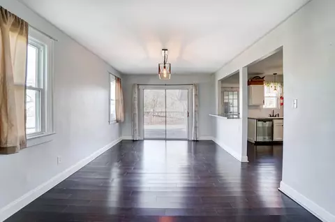 Living - 82 Schryver Rd, Columbus, OH 43207 photo 5 of 6