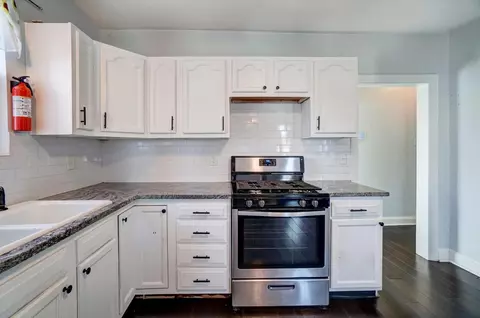 Kitchen - 82 Schryver Rd, Columbus, OH 43207 photo 3 of 5