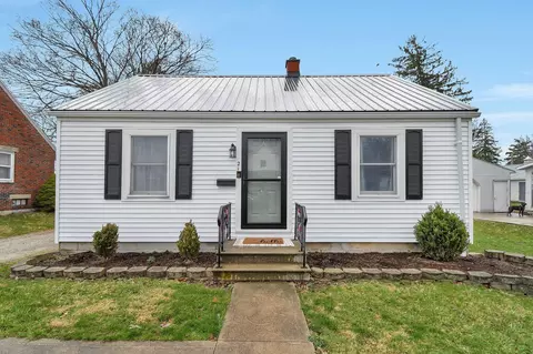 21 Fourth St, Shelby, OH 44875