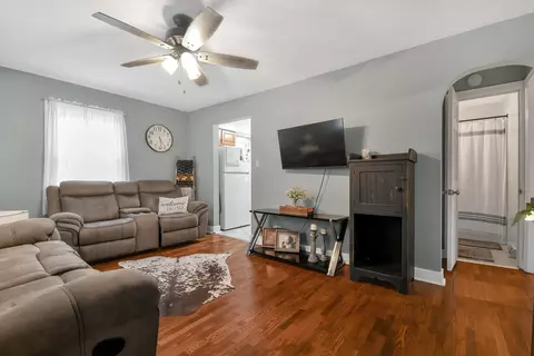 21 Fourth St, Shelby, OH 44875 photo 6